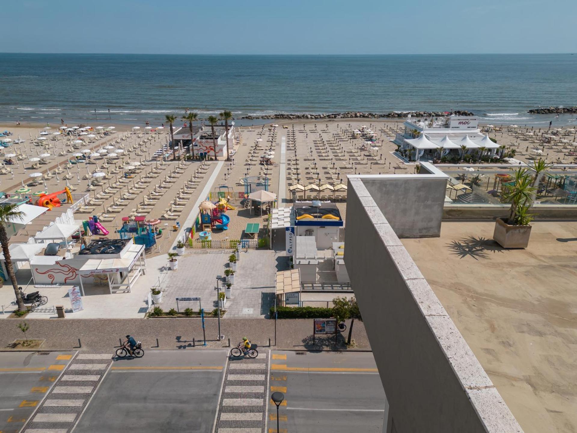 Hotel Augustus- Davanti A Noi C'E Solo Il Mare Misano Adriatico Εξωτερικό φωτογραφία